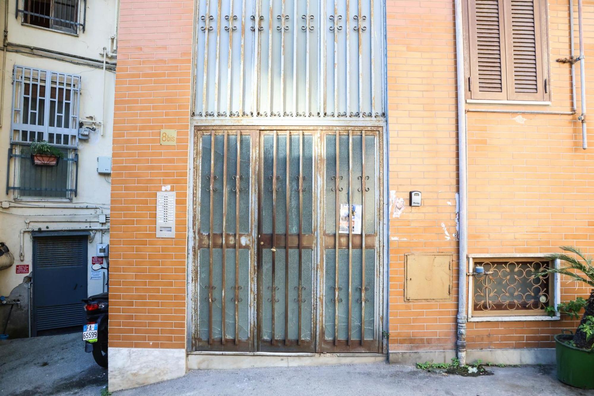 Grace'S Home In The City Center Napoli Esterno foto
