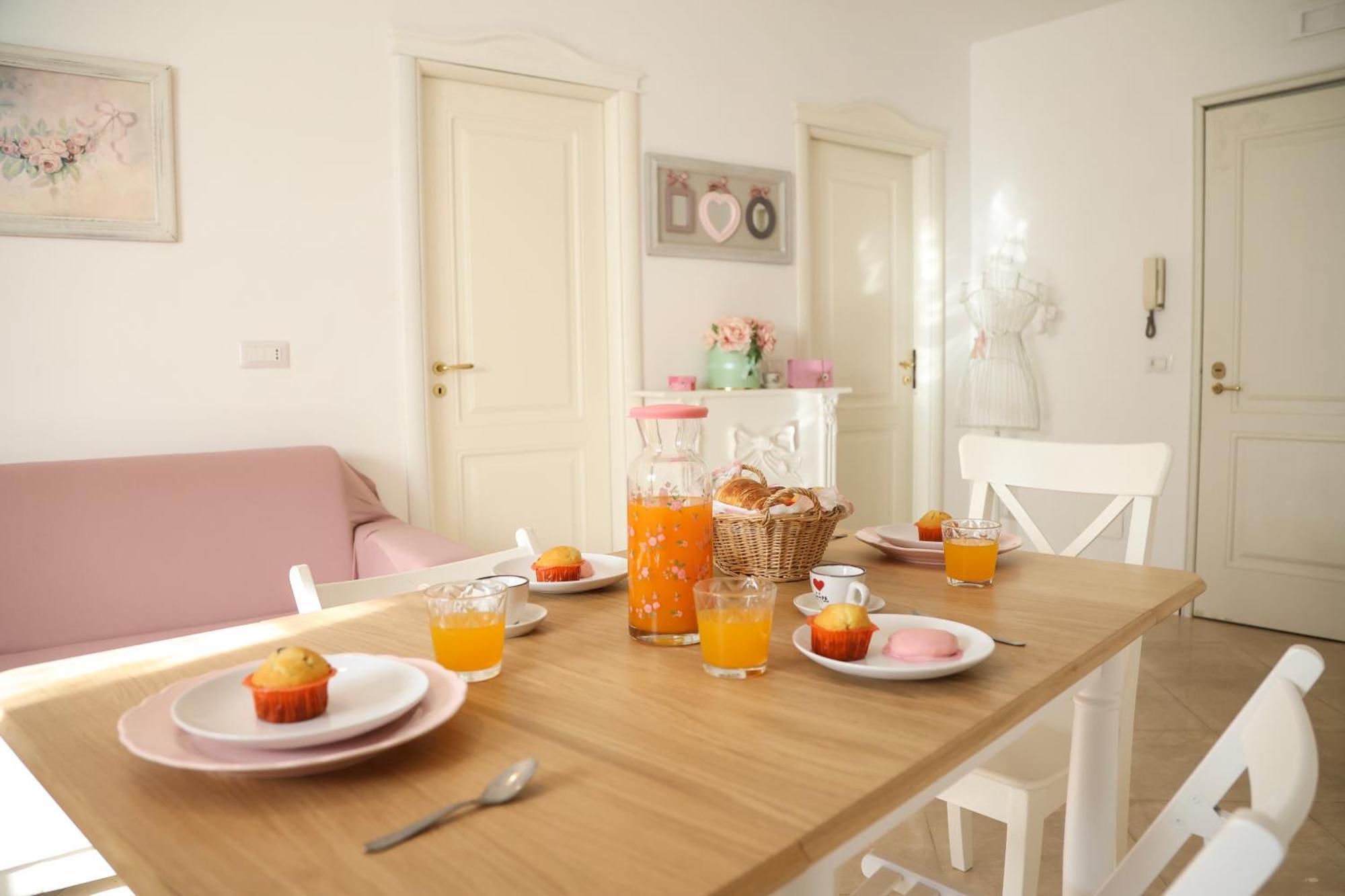 Grace'S Home In The City Center Napoli Esterno foto