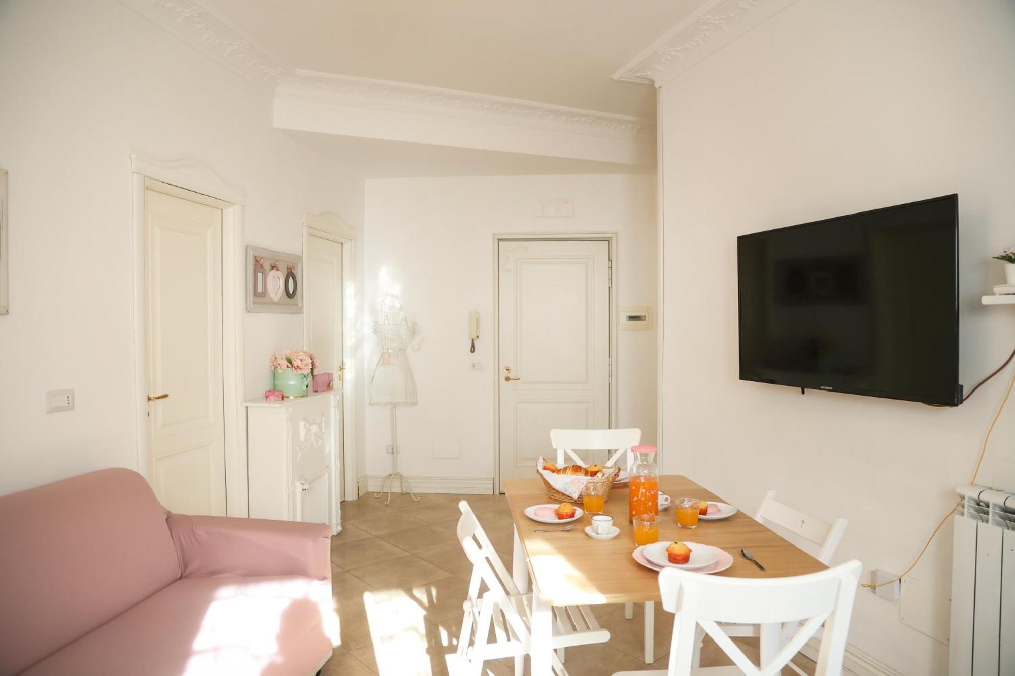 Grace'S Home In The City Center Napoli Esterno foto